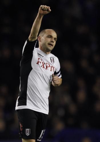 2012-01-27t202308z_01_dst01_rtridsp_3_soccer-england-cup_reuters