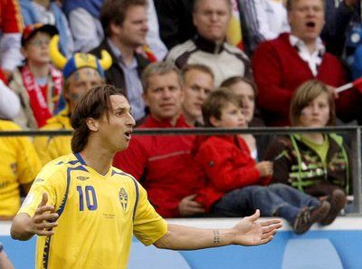 زلاتان ابراهيموفيتش سيحاول قيادة السويد الى دور الثمانية