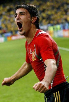 ديفيد فيا قاد الاسبان الى صدارة المجموعة قبل مواجهة اليونان