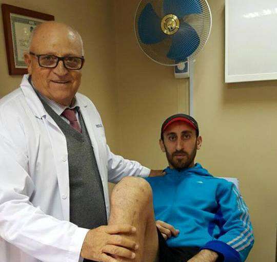 عبد الحليم يخضع للفحص على يد الطبيب الديسي