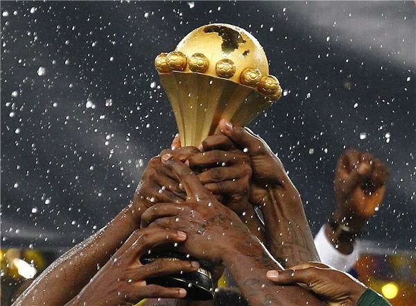 نيجيريا أخر المُتَوَّجين