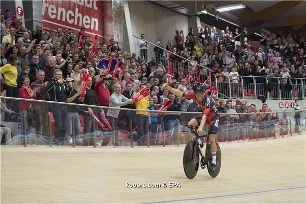 ?i=epa%2fathletics%2f2015-02%2f2015-02-08-04609102_epa