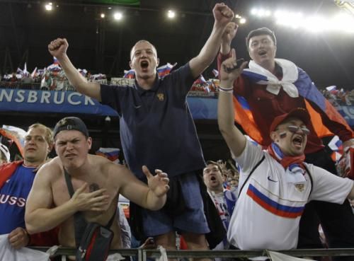 2008-06-18t201206z_01_euro757x_rtrnsrp_0_soccer-euro-_reuters