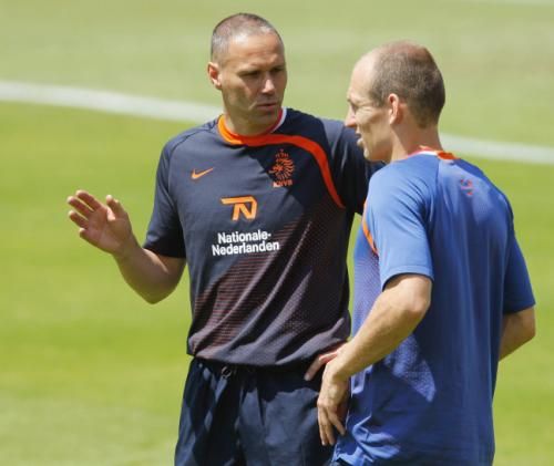 2008-06-18t113328z_01_lau69_rtrnsrp_0_soccer-euro-netherlands_reuters