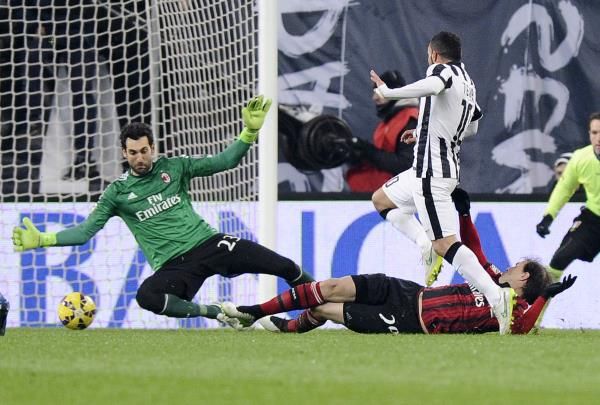2015-02-07t200752z_513722499_gm1eb280bcs01_rtrmadp_3_soccer-italy_reuters