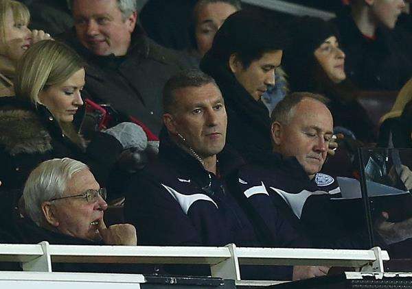 2015-02-10t195317z_871523221_lr2eb2a1j8jwu_rtrmadp_3_soccer-england_reuters