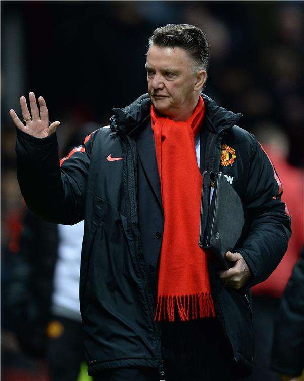 لويس فانجال 