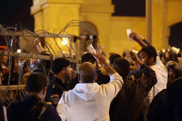 2015-02-08t211705z_1563941039_gm1eb290ehz01_rtrmadp_3_egypt-riots-soccer_reuters
