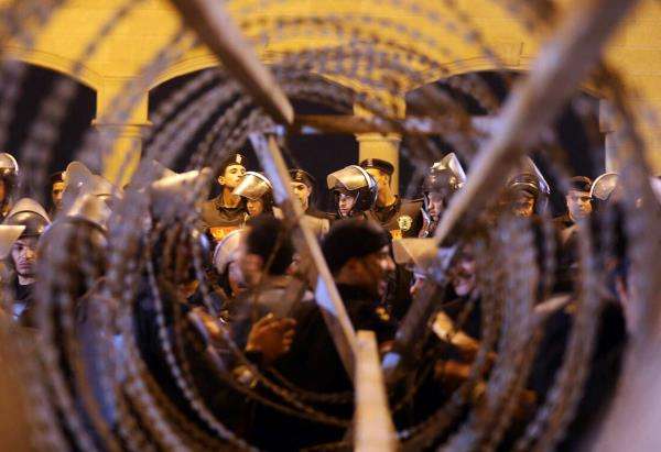 2015-02-08t212121z_1810386630_gm1eb290ei101_rtrmadp_3_egypt-riots-soccer_reuters