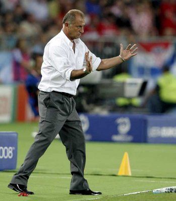 فاتح تريم مدرب تركيا