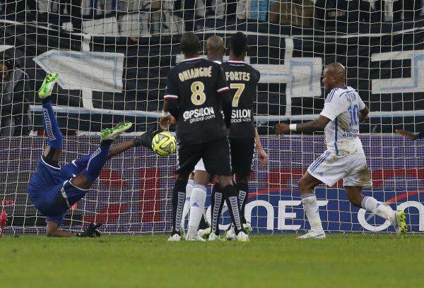 2015-02-13t210104z_41798846_gm1eb2e0dv901_rtrmadp_3_soccer-france_reuters