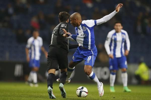 2015-02-13t224958z_1487619545_gm1eb2e0irn01_rtrmadp_3_soccer-portugal_reuters