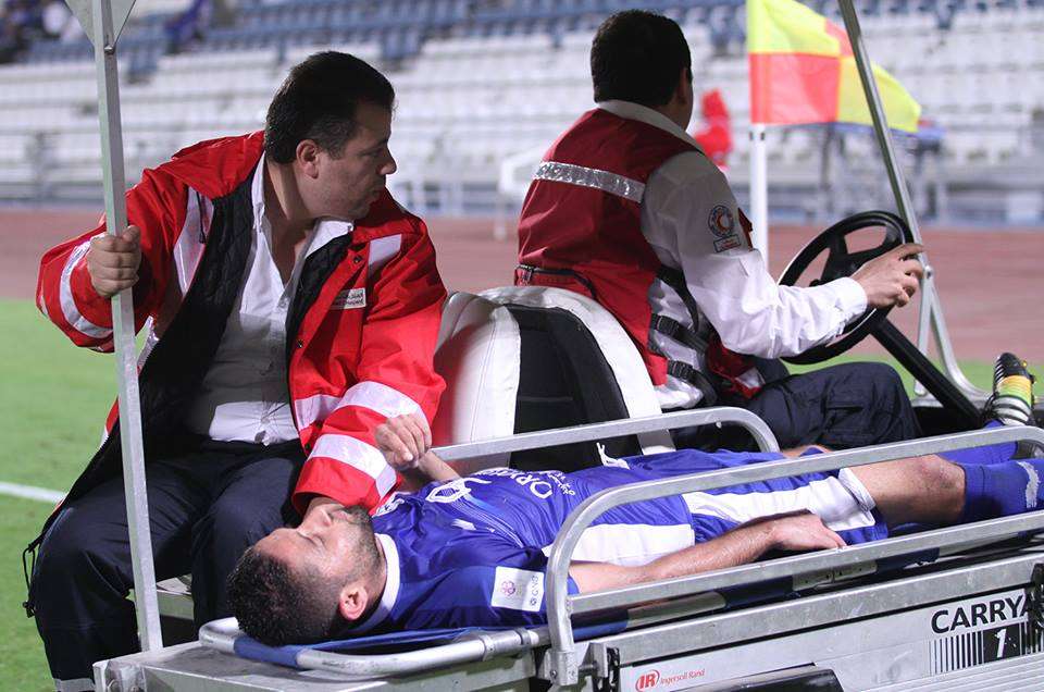 ​عبد الفتاح لحظة تعرضه للإصابة أمام الوكرة