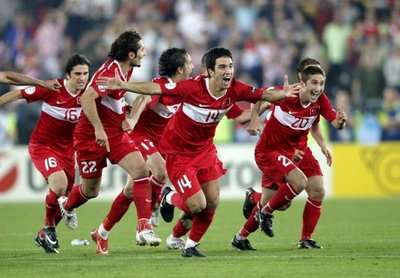 تركيا تريد مواصلة افراحها ومعجزاتها والتغلب على المانيا