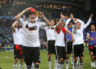 الالمان يريدون الفرحة قبل الاخيرة قبل الفرحة الكبيرة