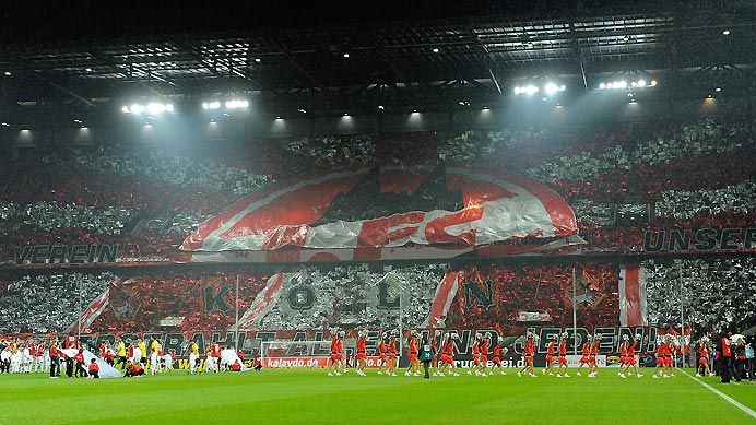 2010_st8_koe_stadion_fans_choreo_692