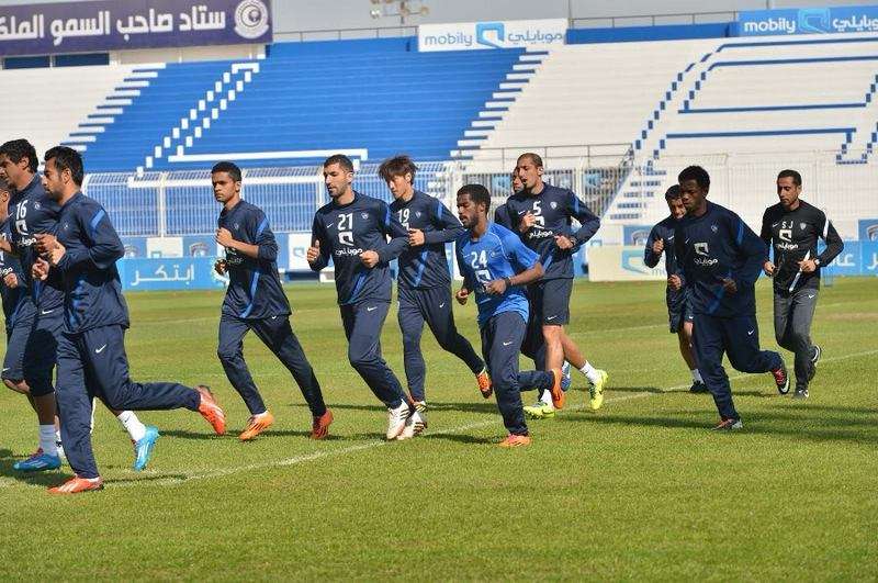 جانب من تدريبات الهلال قبل لقاء العروبة
