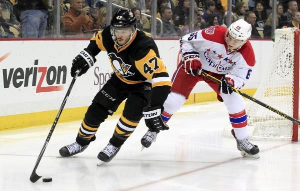 2015-02-18t025516z_387870030_nocid_rtrmadp_3_nhl-washington-capitals-at-pittsburgh-penguins_reuters