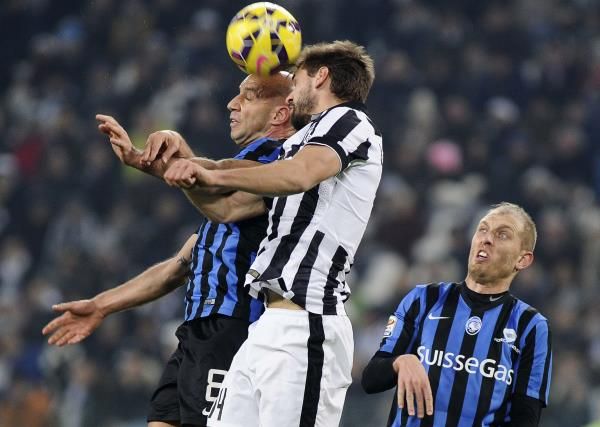 2015-02-20t201610z_1407999953_gm1eb2l0bnb01_rtrmadp_3_soccer-italy_reuters
