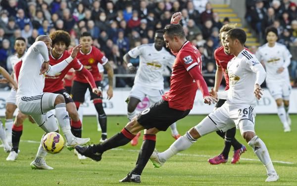 2015-02-21t151857z_67533537_mt1aci13413560_rtrmadp_3_football_reuters