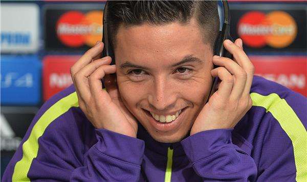  سمير نصري خلال المؤتمر الصحفي