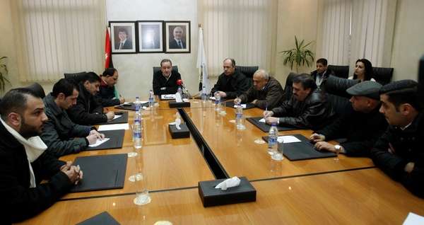 زريقات خلال حديثه في المؤتمر الصحفي لوسائل الإعلام 