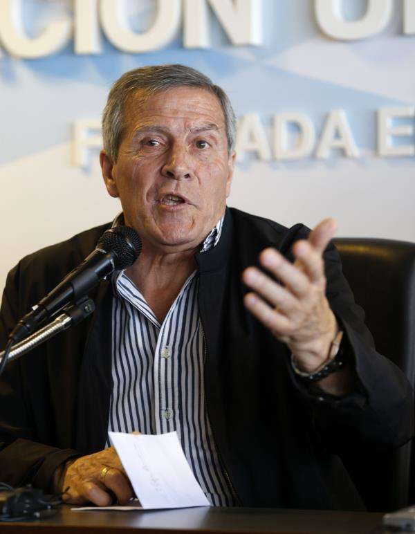 2014-10-03t154334z_1175538154_gm1eaa31tkl01_rtrmadp_3_soccer-uruguay_reuters