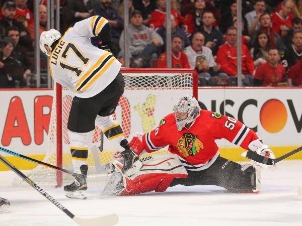 2015-02-22t234055z_1848579810_nocid_rtrmadp_3_nhl-boston-bruins-at-chicago-blackhawks_reuters