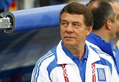  المدرب الألماني أوتو ريهاجل 