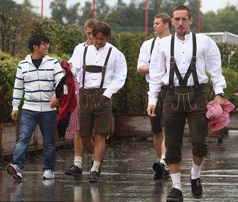 ريبيري بالزي الشعبي البافاري