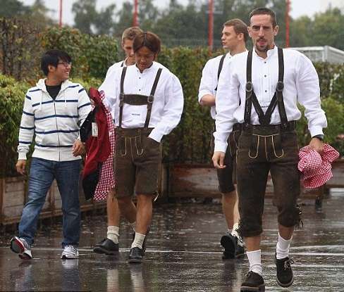 ريبيري بالزي الشعبي البافاري