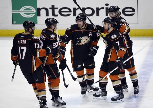 2015-02-24t052235z_345428300_nocid_rtrmadp_3_nhl-detroit-red-wings-at-anaheim-ducks_reuters