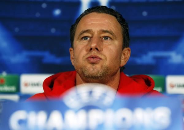 2013-12-10t190432z_877134768_gm1e9cb08h001_rtrmadp_3_soccer-champions_reuters