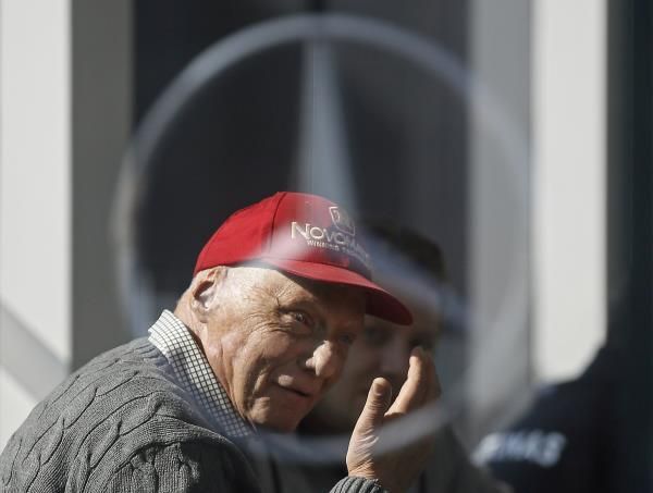 2015-02-20t152320z_442998306_gm1eb2k1sup01_rtrmadp_3_motor-racing-testing_reuters