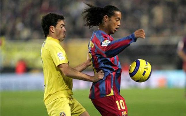 javi-venta-defenfiendo-ronaldinho-1425399214434