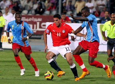 عمرو زكي