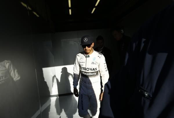 2015-02-04t170537z_1449759583_gm1eb2502yc01_rtrmadp_3_motor-racing-spain-testing_reuters