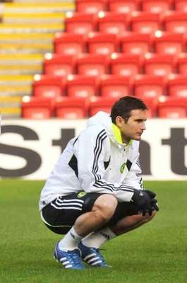 لاعـب خط الوسـط الإنجليـزي فـرانـك لامبـارد