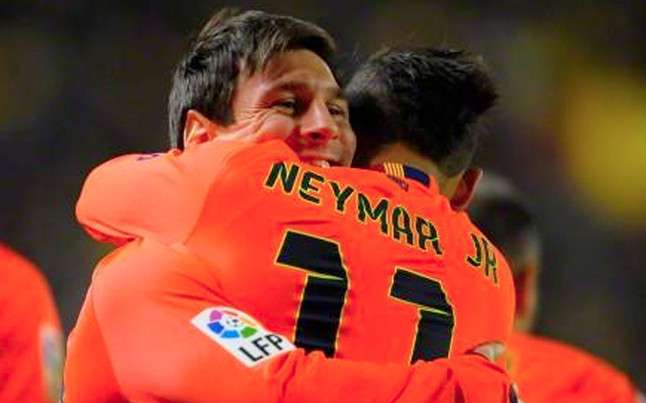 messi-neymar-celebrando-gol-1425497852138