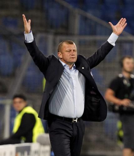 2011-09-14t205555z_01_bsl411_rtridsp_3_soccer-champions_reuters