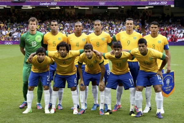 2012-07-26t195223z_620971925_lr1e87q1j703l_rtrmadp_3_oly-socc-fbmsoc-fbm400c02_reuters