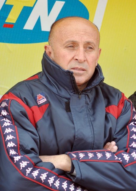 محي الدين تمو المدير الفني لفريق الجهاد