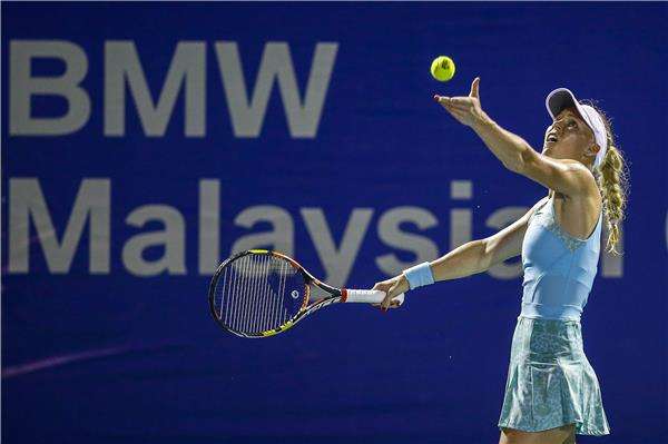 كارولين فوزنياكي