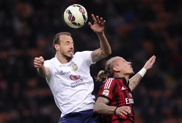 2015-03-07t212255z_1840100648_gm1eb380enj01_rtrmadp_3_soccer-italy_reuters