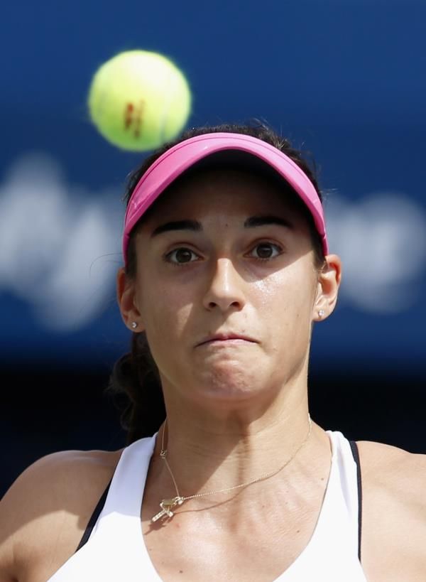 2015-02-17t110217z_103340153_gm1eb2h1grr01_rtrmadp_3_tennis-women-wta_reuters