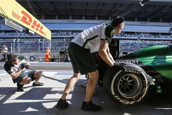 2014-10-10t132350z_393166361_gm1eaaa1n9j01_rtrmadp_3_motor-racing-prix_reuters