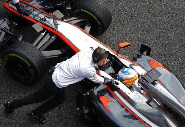 2015-02-03t125758z_288622581_gm1eb231m4g01_rtrmadp_3_motor-racing-spain-testing_reuters