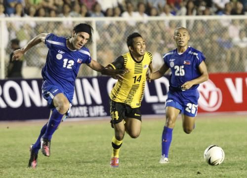2012-02-29t153530z_01_rvr07_rtridsp_3_soccer-friendly_reuters