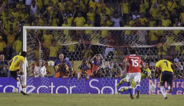 2013-10-11t232850z_1354079021_gm1e9ac0km101_rtrmadp_3_-soccer-world_reuters