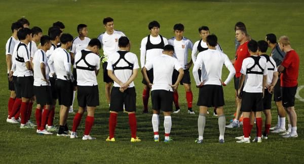 2015-01-13t100639z_1224819480_gm1eb1d1e7101_rtrmadp_3_soccer-asia_reuters